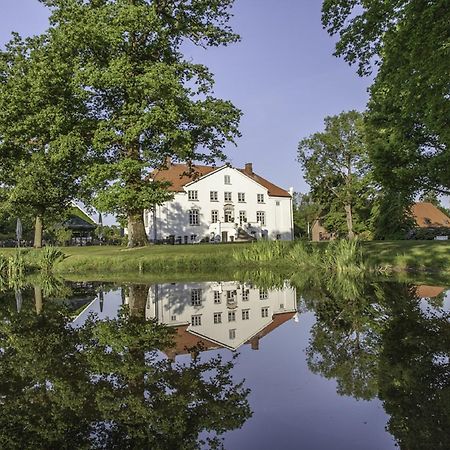 Hotel&Gästehaus Gut Kaden Alveslohe Exterior foto