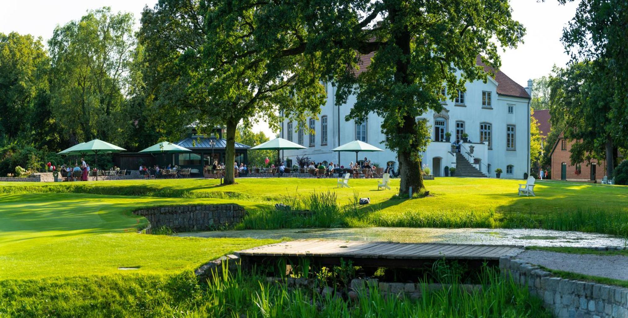 Hotel&Gästehaus Gut Kaden Alveslohe Exterior foto